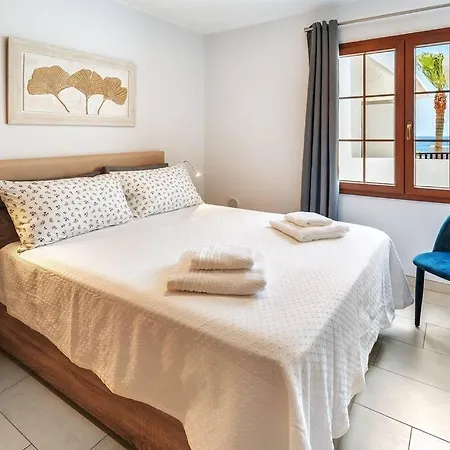 Lovely With Sea And Mountain Views Tías